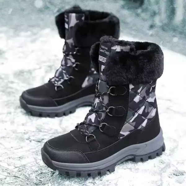 Wholesale black mixed anti-slip women’s snow boots in large sizes, made of TPR, PU, canvas, and plush with laced cotton design—perfect for OEM or ODM customization on snowy surfaces.