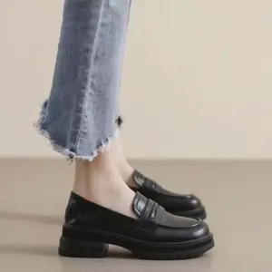 Elegant Pointed Women Flat Shoes