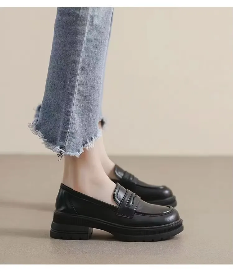Retro Leather Shoes 750 872
