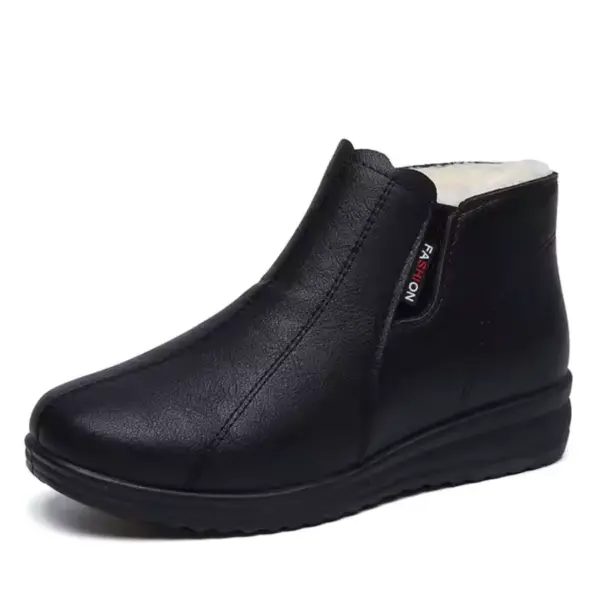 A black, ankle-high women’s snow boot with a side zipper, waterproof leather, cotton fur lining, and non-slip sole—ideal for OEM/ODM customization.
