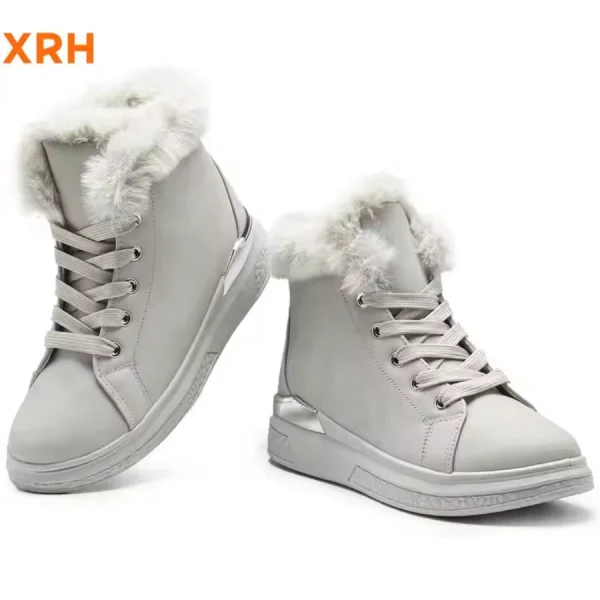 A pair of New Arrivals Classic Lace-Up Hiking Combat Boots for women in light gray with white faux fur lining—ideal for OEM ODM customization to match your brand’s unique style. Suitable as winter snow ankle boots for ladies, 2025 collection.