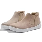 A pair of high-quality microfiber suede ankle snow boots for women with non-slip flat soles and a slip-on design—perfect for OEM or ODM customization to fit your brand’s style.