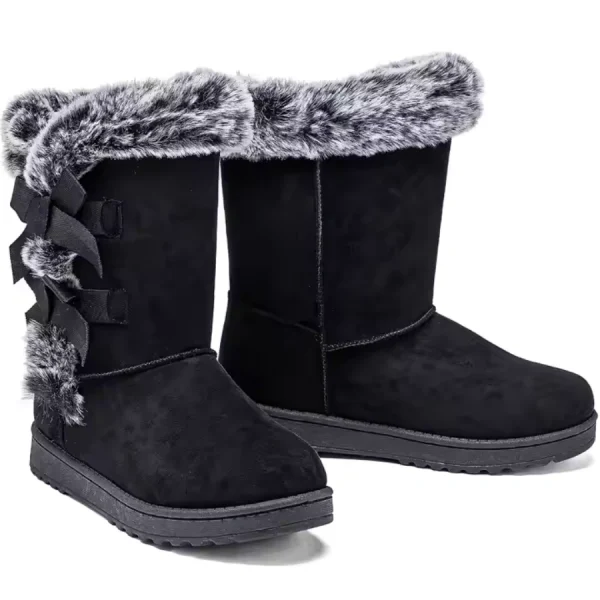 Fashion Walking Style Boots for Women: Black winter boots with faux fur lining, decorative bows, and low heel. Warm outdoor wear for ladies; available for OEM and ODM customization.